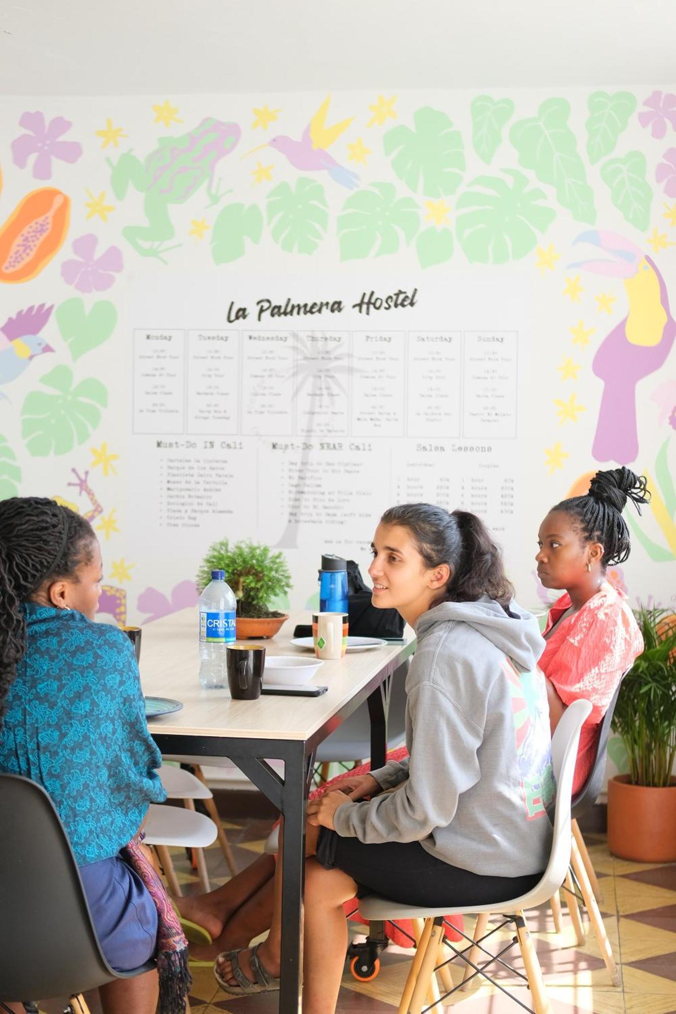 La Palmera Hostel Cali Ngoại thất bức ảnh