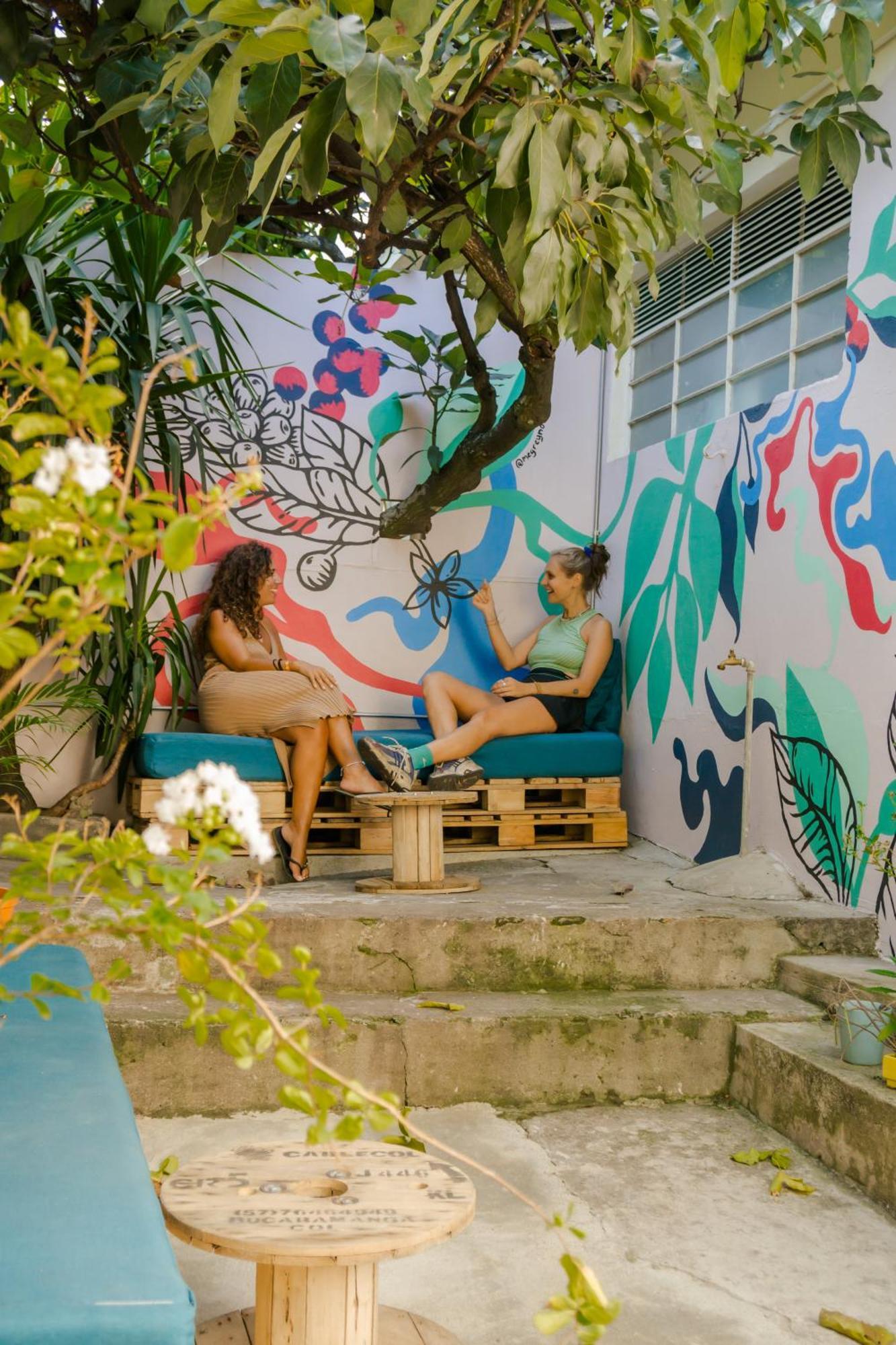 La Palmera Hostel Cali Ngoại thất bức ảnh